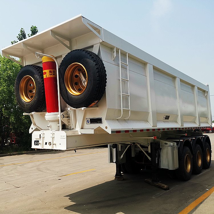 Treler Semi Tipper Belakang