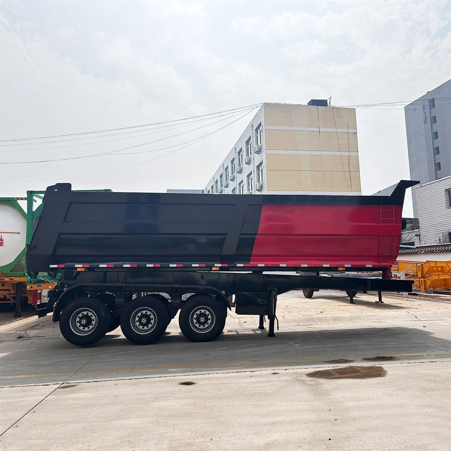 Heavy Duty U Type Tipping Tuck Trailer Untuk Pengangkutan Batu Pasir Harga Rendah